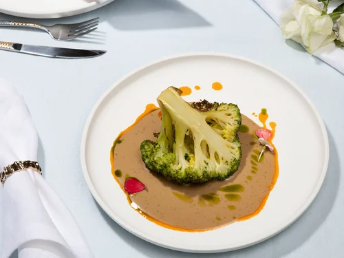 Стейк из капусты брокколи